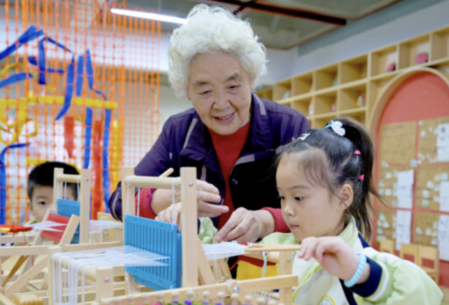 When grey meets green: Integration of intergenerational care